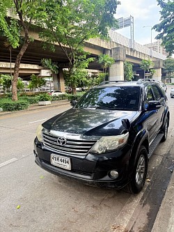 งานบริการรถรับส่งสนามบิน